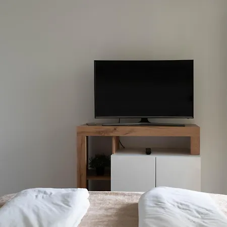 Apartament In Evargreen Complex With Terrace Warna