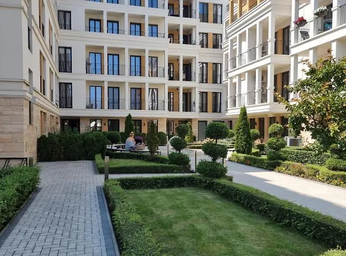 Apartment In Evargreen Complex With Terrace Warna