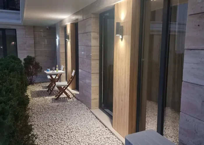 Apartment In Evargreen Complex With Terrace