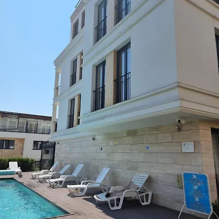 Apartamento In Evargreen Complex With Terrace *