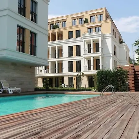 Apartamento In Evargreen Complex With Terrace *