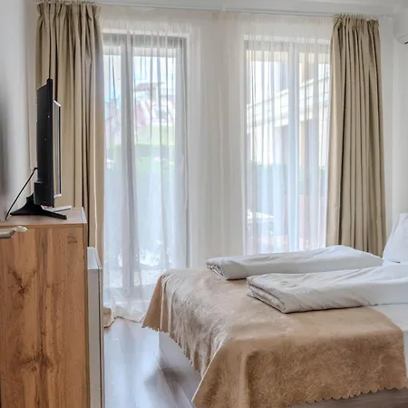 Apartment In Evargreen Complex With Terrace Varna