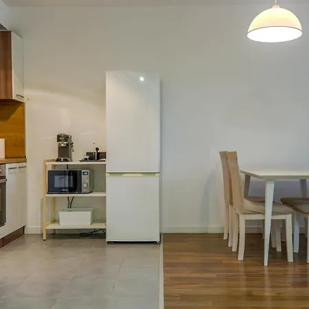 In Evargreen Complex With Terrace فارنا