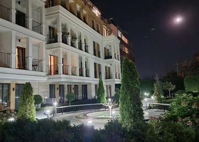 In Evargreen Complex With Terrace * فارنا