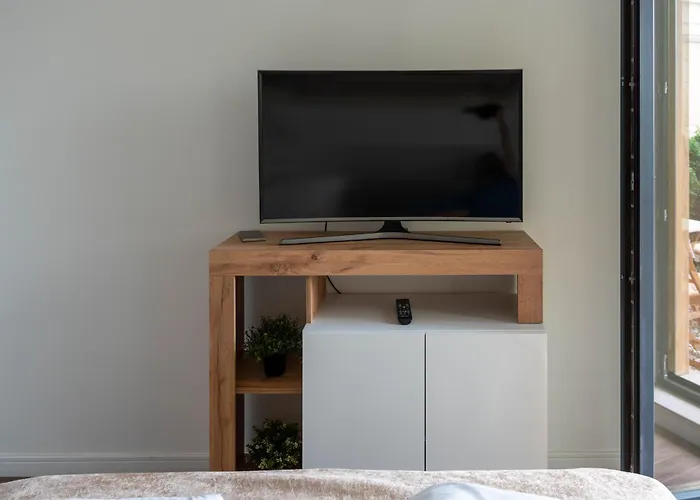 In Evargreen Complex With Terrace * فارنا