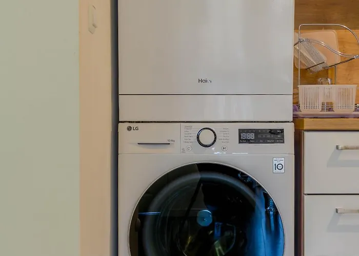 In Evargreen Complex With Terrace * فارنا